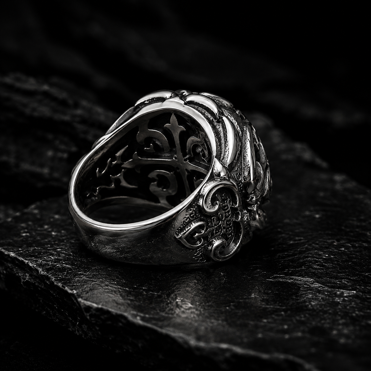 The Crowned Cross Ring