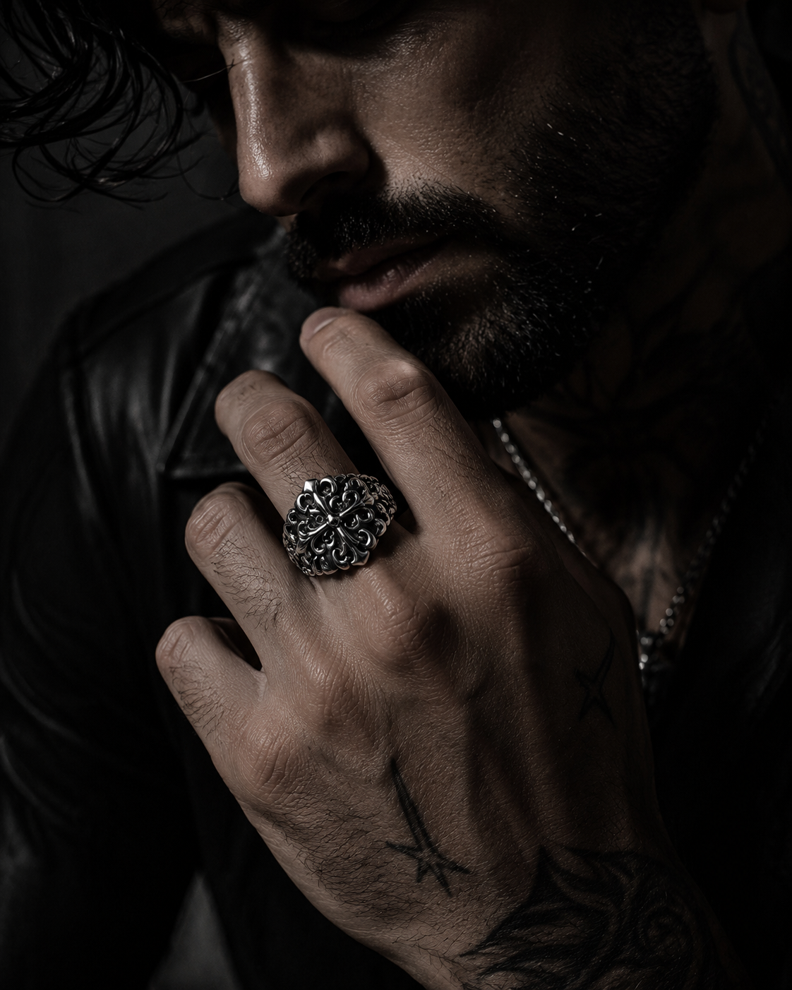 The Crowned Cross Ring